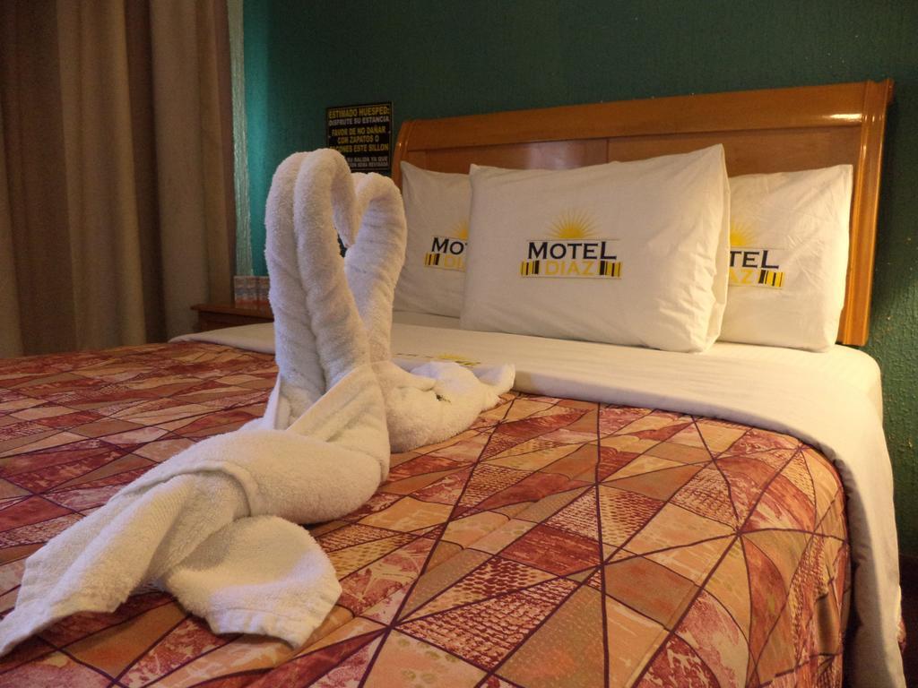 Hotel Diaz Tijuana Pokoj fotografie