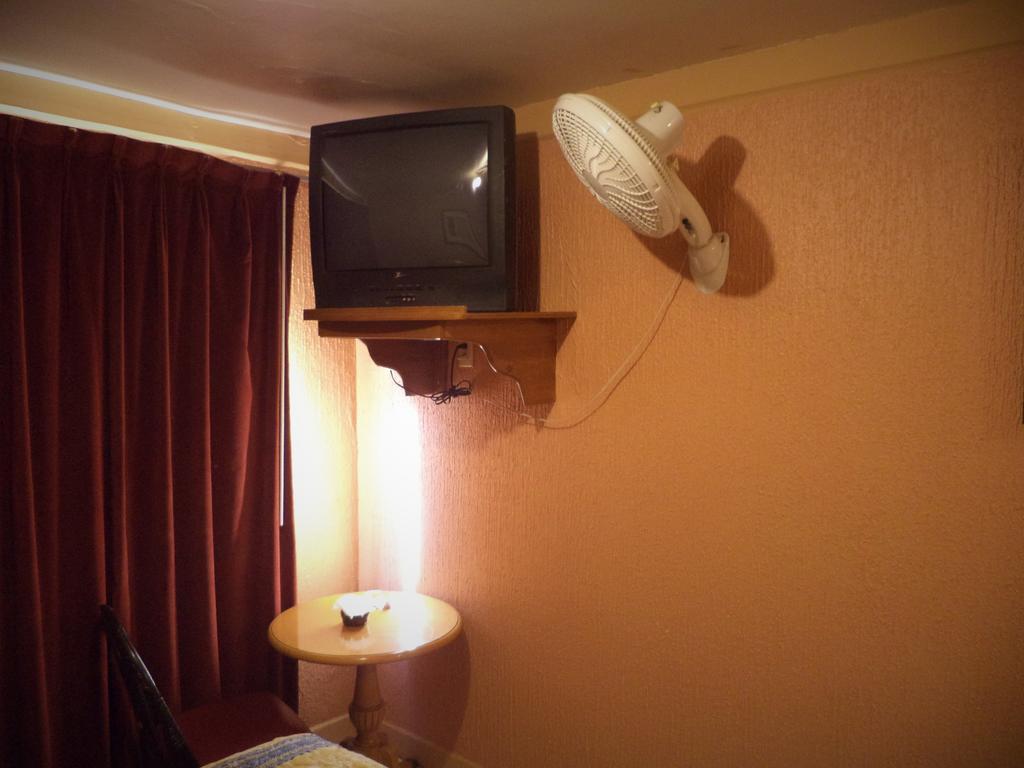 Hotel Diaz Tijuana Pokoj fotografie