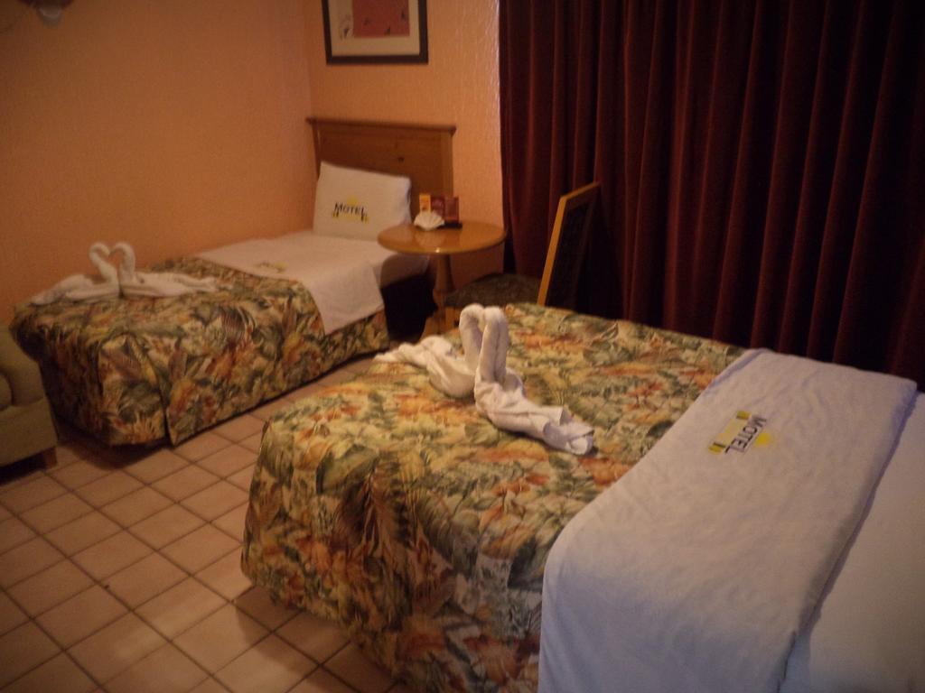 Hotel Diaz Tijuana Pokoj fotografie